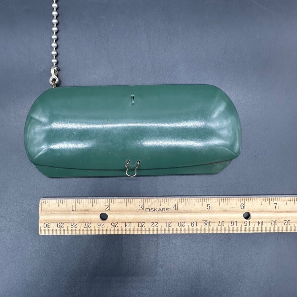 Vintage Green Metal Eyeglass Case Chain Fob Glasses Holder Hard Shell Retro - Picture 11 of 11